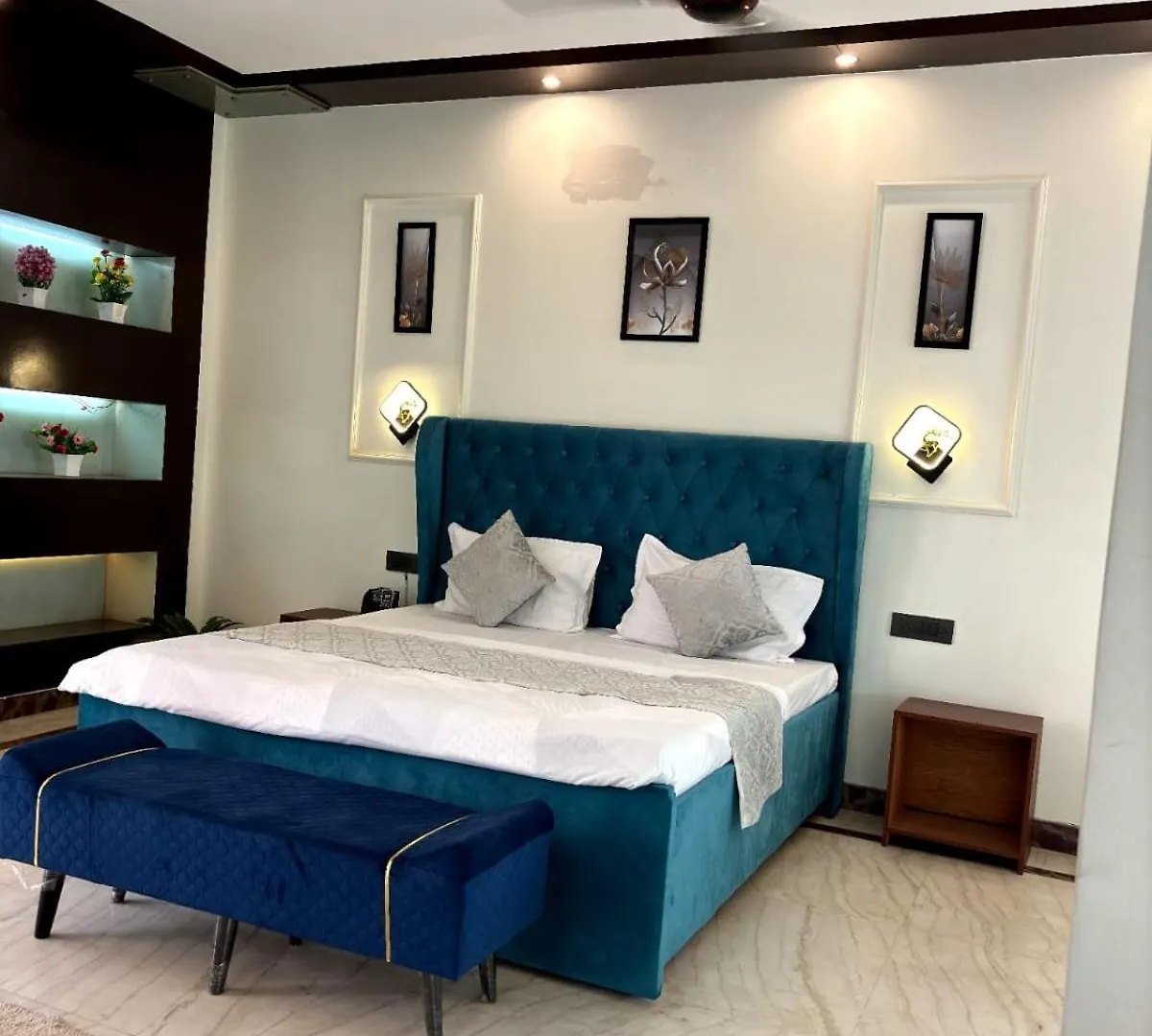 Comfort Chill Stay Gurgaon Hotel